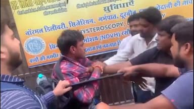 कोल: रामघाट रोड़ पर छात्रा से छेड़छाड़ करने वाला निकला PRD का जवान, जिला होमगार्ड कमांडेंट ने UPHG जवान होने का किया खंडन