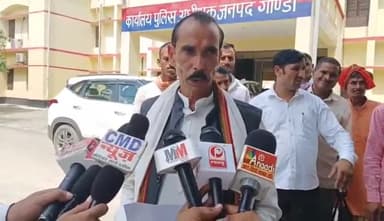 करनैलगंज: कलवारी गांव मे चुनावी रंजिश को लेकर प्रधान पुत्र पर तमंचे से जानलेवा हमला करने के मामले मे SPसे मिला ग्राम प्रधान संगठन