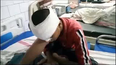 देवेंद्रनगर: पन्ना-सतना मार्ग अंतर्गत आने वाले बहेरा के पास यात्री बस का अचानक सामने का शीशा टूटने से 12 वर्षीय मासूम हुआ गंभीर घायल।