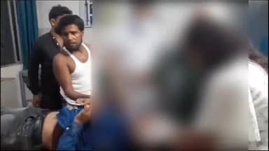 अररिया: गोड़ी चौक के समीप बाइक अनियंत्रित होकर सड़क पर फिसल जाने से बाइक सवार हुआ घायल, सदर अस्पताल में भर्ती