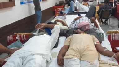 ਨਾਭਾ: ਰੋਟਰੀ ਭਵਨ ਵਿਖੇ ਪੰਥ ਰਤਨ ਜਥੇਦਾਰ ਗੁਰਚਰਨ ਸਿੰਘ ਟੋਹੜਾ ਦੇ  ਜਨਮ ਦਿਨ ਨੂੰ ਸਮਰਪਿਤ ਖੂਨਦਾਨ ਕੈੰਪ ਲਗਾਇਆ ਗਿਆ