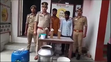 हसनपुर: कोतवाली पुलिस ने CO के निर्देश पर श्यामपुरी के जंगल से कच्ची शराब तोड़ने के उपकरण व 70 लीटर कच्ची शराब की बरामद