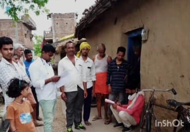 बिक्रमगंज: अवैध रूप से बिजली जलाते पकड़े जाने पर शुक्रवार को अमेठी के चार लोगों पर विभाग ने जुर्माना के साथ दर्ज कराई प्राथमिकी