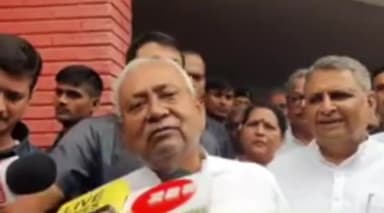 पटना ग्रामीण: मुख्यमंत्री सचिवालय पहुंचे सीएम नीतीश कुमार, कहा - मेरी इच्छा है कि सभी लोग समय से आएं