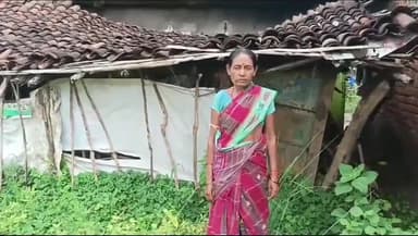 ଗୋଲାମୁଣ୍ଡା: ବୈଜଲପୁର ରେ ଲଘୁଚାପ ଜନିତ ବର୍ଷା ଯୋଗୁଁ ଭାଙ୍ଗିଲା ପୁରନି ହରପାଳ ଙ୍କ ଘର