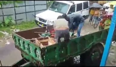 धमदाहा: एसटीएफ की टीम ने जानकी नगर थाना क्षेत्र के चकमका बाजार में छापेमारी कर मिनी गन फैक्ट्री का किया खुलासा