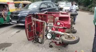 ग्वालियर गिर्द: सिंधिया कन्या विद्यालय चौराहे के पास स्कूल बस ने टमटम में मारी टक्कर, घटना में 4 सवारियों को आई चोट