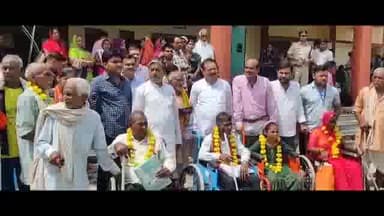 पवई: जनपद पंचायत पवई मे आयुष्मान दिवस पर पवई विधायक ने दिव्यांगजनों को भेट की ट्राई साइकिल व अन्य उपकरण।