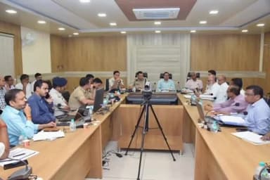 सिंगरौली: कलेक्टर की अध्यक्षता में ज़िला स्तरीय शांति समिति की बैठक कलेक्ट्रेट  में हुई आयोजित