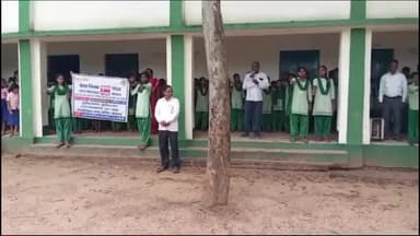 बगोदर: पोखरिया उच्च विद्यालय में वनवासी विकास आश्रम एवं कैलाश सत्यार्थी फाऊंडेशन के द्वारा बाल उत्पीड़न को लेकर कार्यक्रम किया