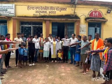 दंतेवाड़ा: ग्राम बड़े तुमनार में आयुष्मान भव कैंपेन के तहत आयुष्मान मेले का आयोजन,निशुल्क दवाईयों का वितरण