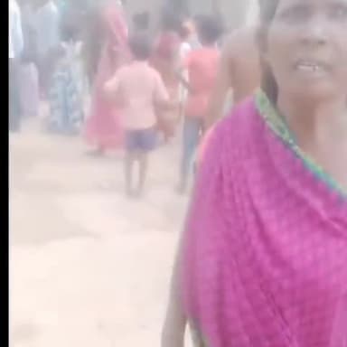 झाड़ू लड्डू नवजीवन विहार सेक्टर 4 
रोड दुर दुर तक खराब है (कई वार्डो का यही हाल है इस बार किस मुंह से वोट मांगा जाएगा