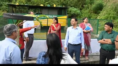 टिहरी: टिहरी भ्रमण पर पहुंचे सचिव पंकज कुमार पांडेय ने नागणी में पॉली हाउस,पीएम आवास सिंचाई टैंक का किया स्थलीय निरीक्षण