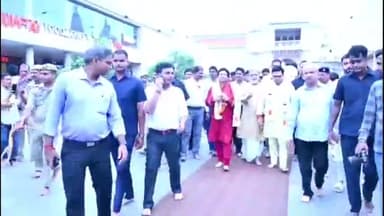 श्री काशी विश्वनाथ धाम पहुंचे पूर्व क्रिकेटर सचिन तेंदुलकर, बाबा विश्वनाथ का किया पूजन