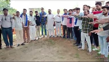 23/9/23 को भीम संकल्प दिवस पर प्रदेश संगठन मंत्री चंद्र प्रकाश मौर्य की अध्यक्षता में सभी पदाधिकारी संकल्प लेते हुए