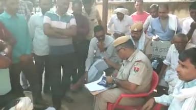 अलवर: विराटनगर रोड पर गुजरी मोड़ के पास कार व बाइक की हुई भिड़ंत, हादसे में बाइक सवार की मौत