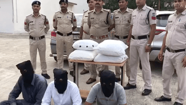 सिंगरौली: शासन पुलिस ने मकरोहर तिराहे के पास से 15 किलो गांजे के साथ एक महिला समेत तीन आरोपियों को किया गिरफ्तार ₹20 लाख  की मसरुका जप्त