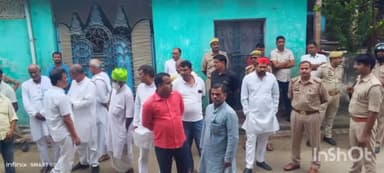 देेेवरिया: गौरा गांव पहुंच सपा प्रतिनिधिमंडल, मृतक किसान के परिजनों से की मुलाकात,