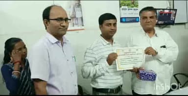 जरीडीह: जैनामोड़ के सदर अस्पताल में आयुष्मान भारत योजना में बेहतर काम करने वाले कर्मियों को किया गया सम्मानित