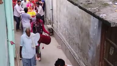 मोहम्मदी: गणेश चतुर्थी को लेकर नगर के हाथीपुर उत्तरी सहित विभिन्न स्थानों पर निकाली गई शोभायात्रा