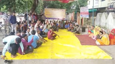 सिंगरौली नगरनिगम के सफाई कर्मचारी अपनी मांगों को लेकर गए अनिश्चितकालीन हड़ताल पर सिंगरौली !