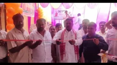 उतरौला: सदर विधायक ने सेवा सप्ताह के तहत सीएचसी श्रीदत्तगंज में आयोजित स्वास्थ्य मेले का फीता काटकर किया शुभारंभ