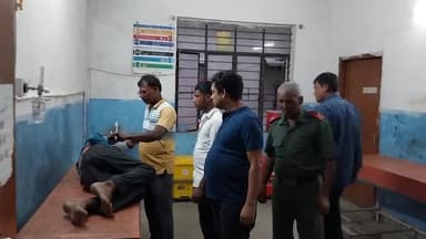 कांटी: कांटी रेलवे गुमटी के पास ट्रेन से गिरने के चलते नरियार गांव निवासी एक युवक हुआ गंभीर घायल, एसकेएमसीएच रेफर किया गया