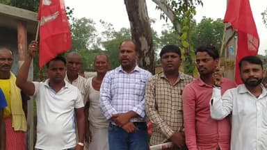 गिरिडीह प्रखंड में भी 'भाजपा हटाओ- देश बचाओ' अभियान की शुरुआत हुई। खावा पंचायत के सुंदरटांड़ में भाकपा माले ने अभियान शुरू कर लोगों से किया भाजपा को विदा करने का आह्वान। कहा, भाजपा ने कंपनियों की दलाली कर किसान-मजदूरों की जिंदगी तबाह की।