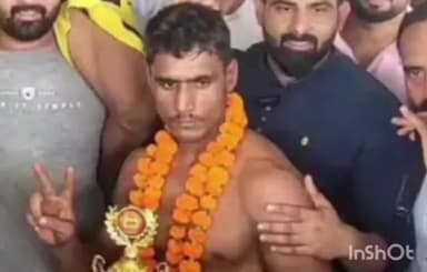 किरावली: फतेहपुर सीकरी के गांव पाली के बॉक्सर ने सोनीपत में आयोजित जीती पुशअप प्रतियोगिता