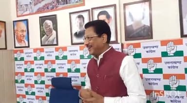 देहरादून: देहरादून में डेंगू के बढ़ते मामलों को लेकर कांग्रेस प्रदेश उपाध्यक्ष सूर्यकांत धस्माना ने सरकार पर साधा निशाना