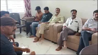 पवई: पूर्व मंत्री मुकेश नायक ने पवई में की प्रेसवार्ता, लोकसभा सदस्यों को विधानसभा चुनाव में उतारने पर बीजेपी को घेरा