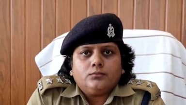 गाज़ियाबाद: थाना क्रॉसिंग रिपब्लिक पुलिस ने डिलीवरी बॉय से हुई लूट की घटना का खुलासा करते हुए दो अभियुक्त किए गिरफ्तार