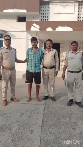 देवसर: बरगवां पुलिस ने अवैध शराब के साथ एक आरोपी को किया गिरफ़्तार, भारी मात्रा में शराब की जब्त