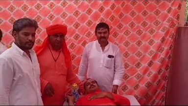 बहरोड़: शहर के हनुमान मंदिर में पूर्व सांसद महेंद्र चांदनाथ की छठी स्मृति पर रक्तदान शिविर का हुआ आयोजन