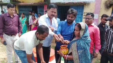 हज़ारीबाग: इन्द्रा पंचायत भवन प्रांगण में "मेरी माटी मेरा देश" कार्यक्रम में सीसीएल पदाधिकारियों का किया गया स्वागत