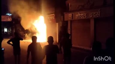 नरेन्द्रनगर: नरेन्द्रनगर:तिलक रोड स्थित मोबाईल शॉप पर तड़के लगी आग,सब जलकर ख़ाक