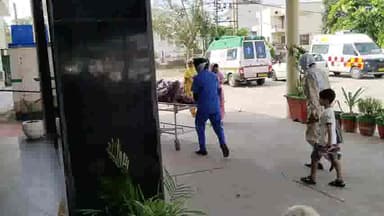 अम्बाला: गांव इस्माइलपुर के पास सड़क हादसे में महिला और बाइक चालक हुए घायल, महिला को सिविल अस्पताल से किया पीजीआई रेफर