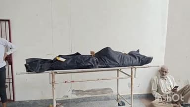 बांदा: मुंगुस गांव में सबमर्सिबल से करंट लगने से एक व्यक्ति की हुई मौत, पुलिस ने शव का कराया पोस्टमार्टम