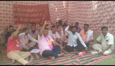 अम्बाला: नगर निगम में कर्मचारियों ने अपनी मांगों को लेकर सरकार के खिलाफ करी भूख हड़ताल कीया  प्रदर्शन