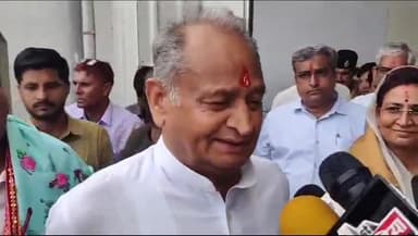 थानागाजी: थानागाजी के सैकड़ों कार्यकर्ता सीएम अशोक गहलोत के कार्यक्रम में शामिल होने के लिए खाटू श्याम जी के लिए हुए रवाना