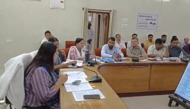 गोंडा: जन शिकायतों के निस्तारण में लापरवाही बरतने वाले 6 अधिकारियों को DM ने जारी किया नोटिस