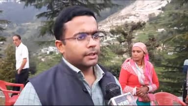 जोशीमठ: पगनो के आपदा प्रभावित लोगों का अधिकारियों के द्वारा रिपोर्ट बनाने के बाद किया जाएगा विस्थापन - डीएम हिमांशु खुराना