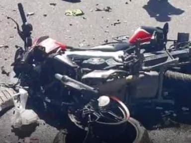 కొండపి: టంగుటూరు టోల్ ప్లాజా వద్ద రోడ్డు ప్రమాదంలో ఇద్దరు యువకులకు తీవ్ర గాయాలు