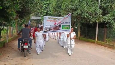 सिमडेगा: सदर अस्पताल से आयुष्मान भव पखवाड़ा के तहत निकली गई जागरूकता रैली, कन्या भ्रूण हत्या रोकने के प्रति किया गया जागरूक