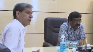 कांके: धुर्वा स्थित प्रोजेक्ट भवन में सीएम हेमंत सोरेन ने नेतरहाट इको फेस्टिवल के आयोजन की तैयारियों को लेकर की बैठक