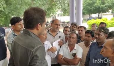 कसरावद: बारिश में बहा कसराड नाले पर बना वैकल्पिक मार्ग, परेशान किसानों ने SDM के नाम तहसीलदार को सौंपा ज्ञापन