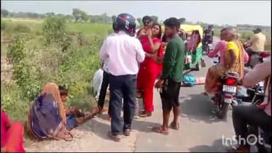 एटा: ग्रेनडॉर मैरिज होम के पास एक्सल टूटने से पलटा ऑटो, करीब 5 सवारियां हुई घायल