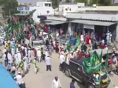 रियां बड़ी: पादुकला में धूमधाम के साथ मनाया गया ईद-ए-मिलाद-उन-नबी का पर्व, कस्बे में निकाला गया विशाल जुलूस