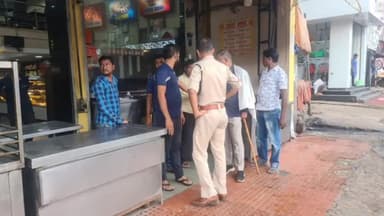 कांके: रांची शहर में ट्रैफिक जाम से निपटने के लिए सभी थाना क्षेत्रों में चलाया जा रहा अभियान, दुकानदारों को दी गई चेतावनी