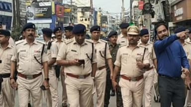 कांके: ईद मिलाद उन नबी के जुलूस को लेकर रांची में सुरक्षा के कड़े इंतजाम, पुलिस ने किया फ्लैग मार्च